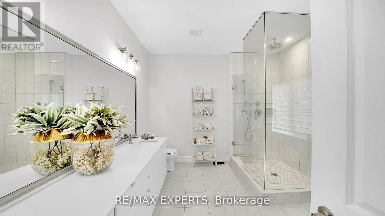89 ROSSHAVEN CRESCENT