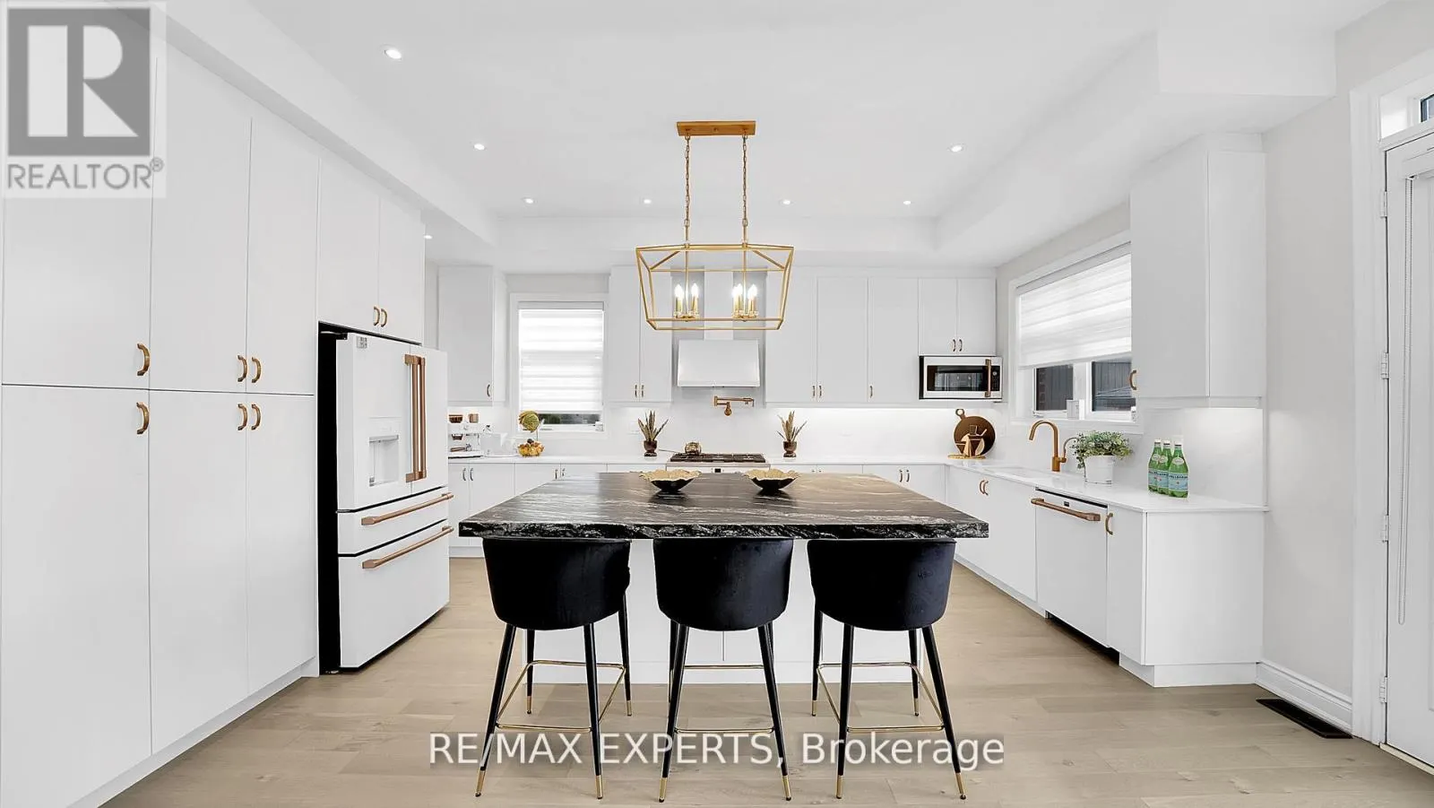 89 ROSSHAVEN CRESCENT