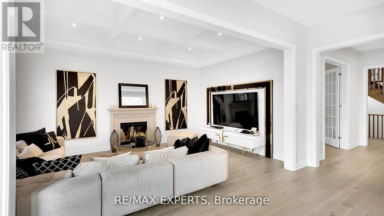 89 ROSSHAVEN CRESCENT