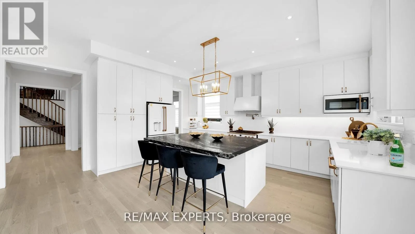 89 ROSSHAVEN CRESCENT