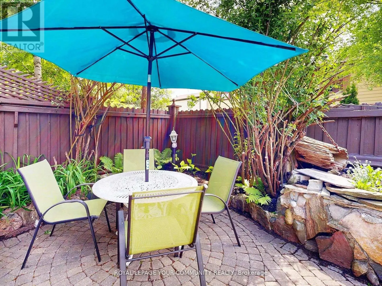 4 KITSILANO CRESCENT
