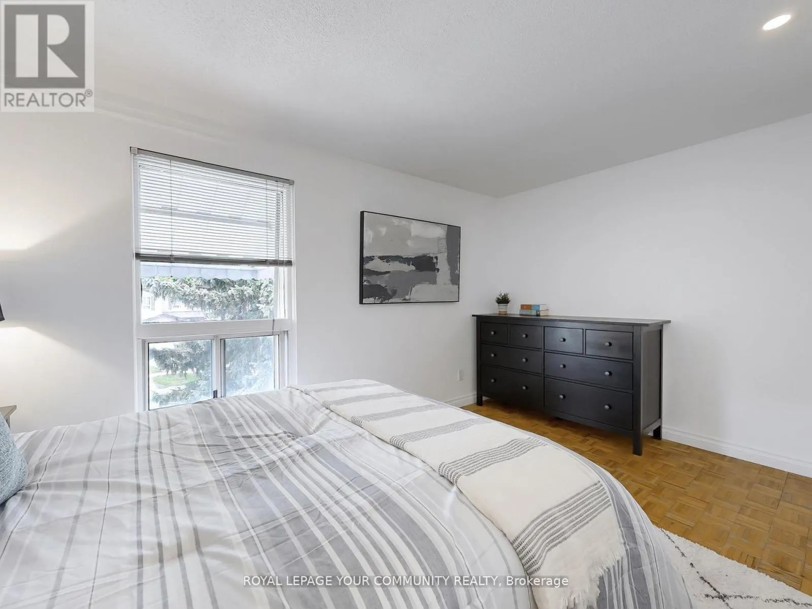 4 KITSILANO CRESCENT