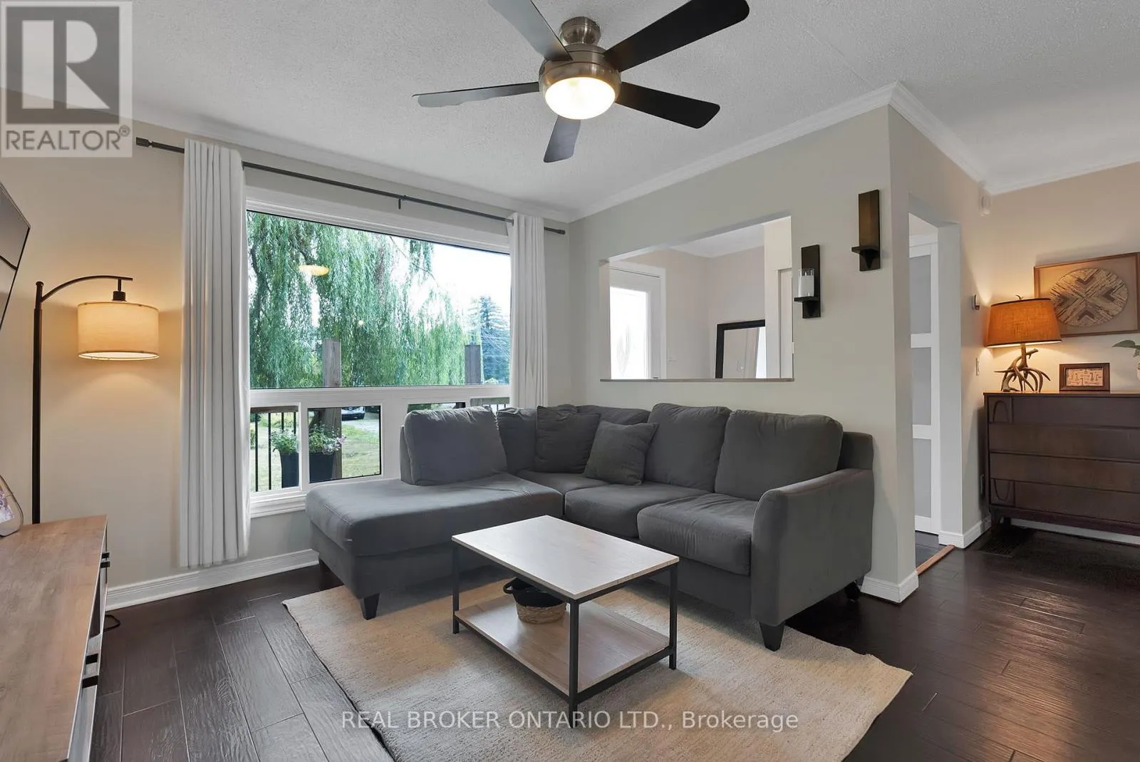 1036 METRO ROAD N
