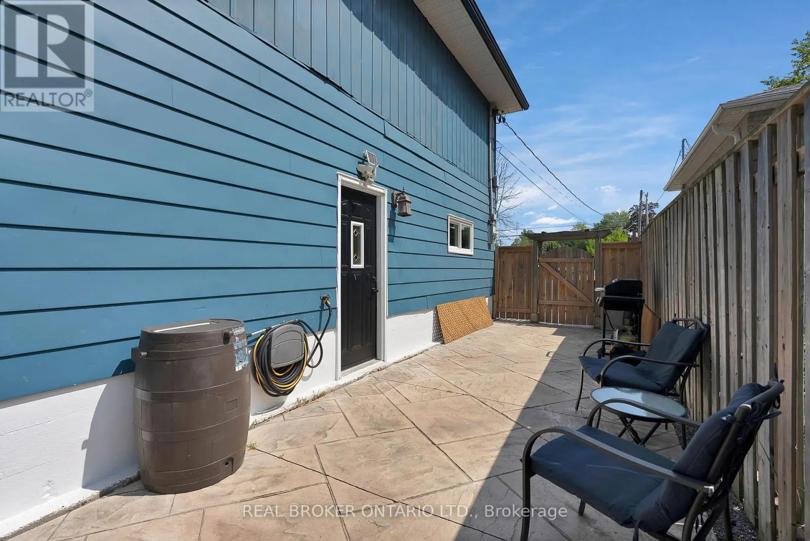 1036 METRO ROAD N