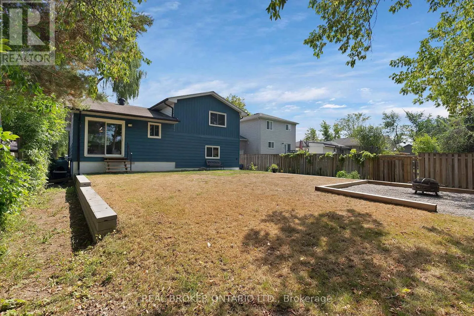 1036 METRO ROAD N