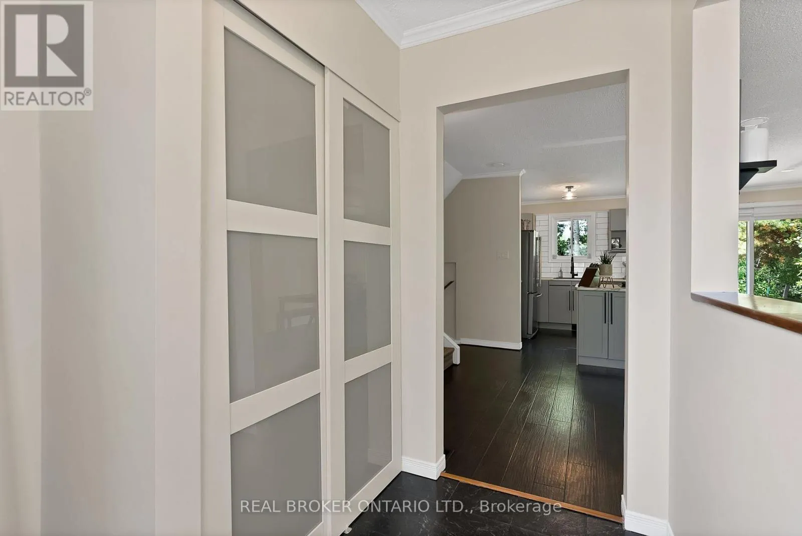 1036 METRO ROAD N