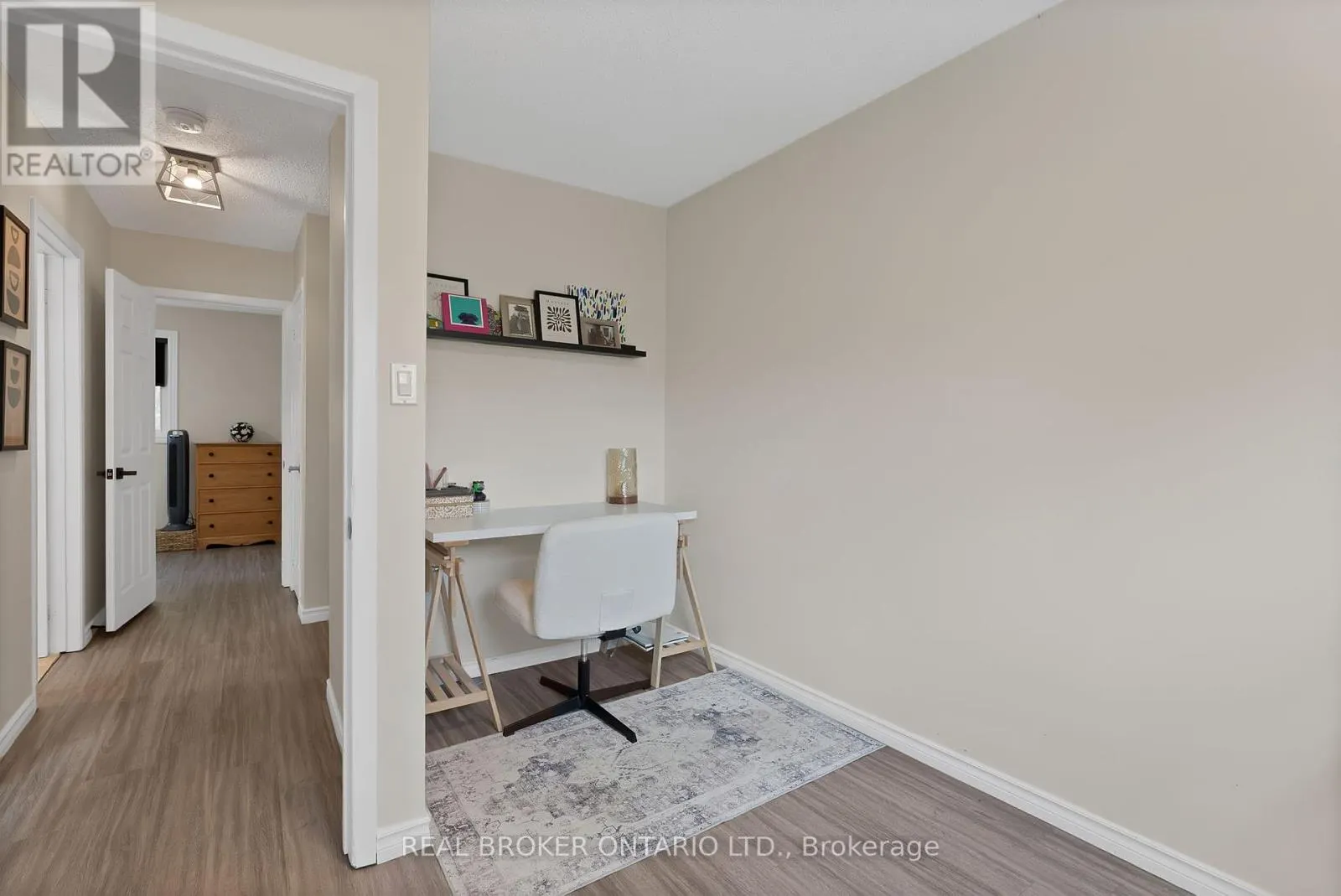 1036 METRO ROAD N