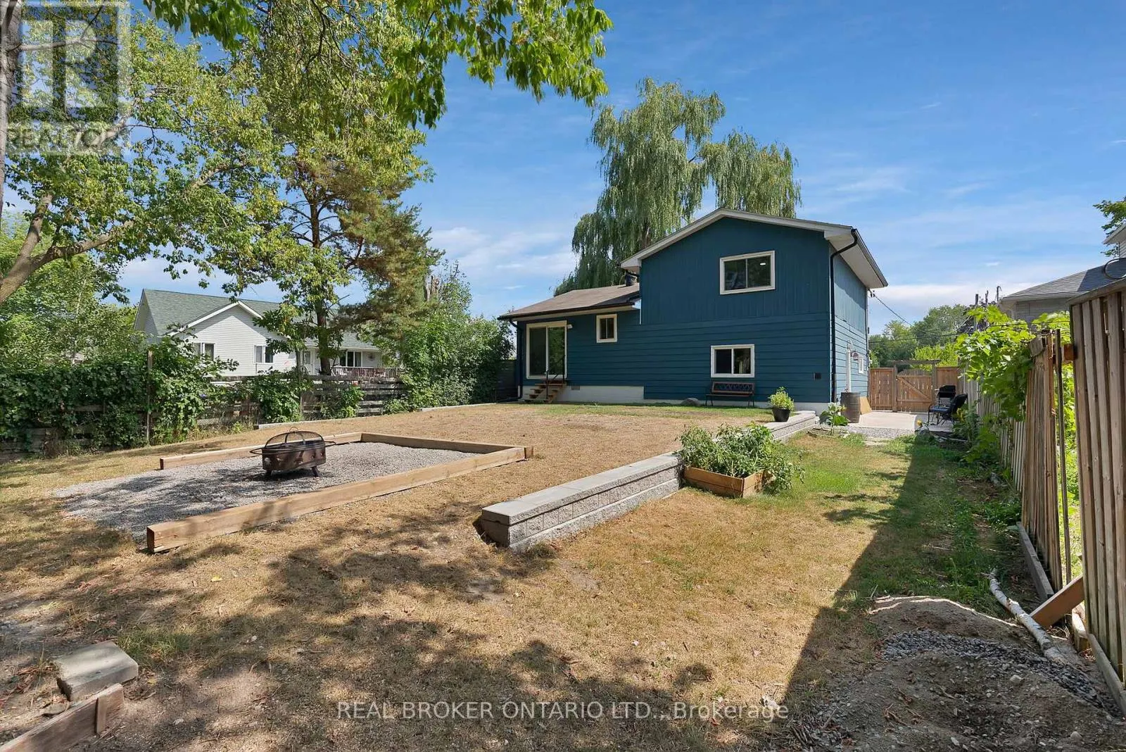 1036 METRO ROAD N