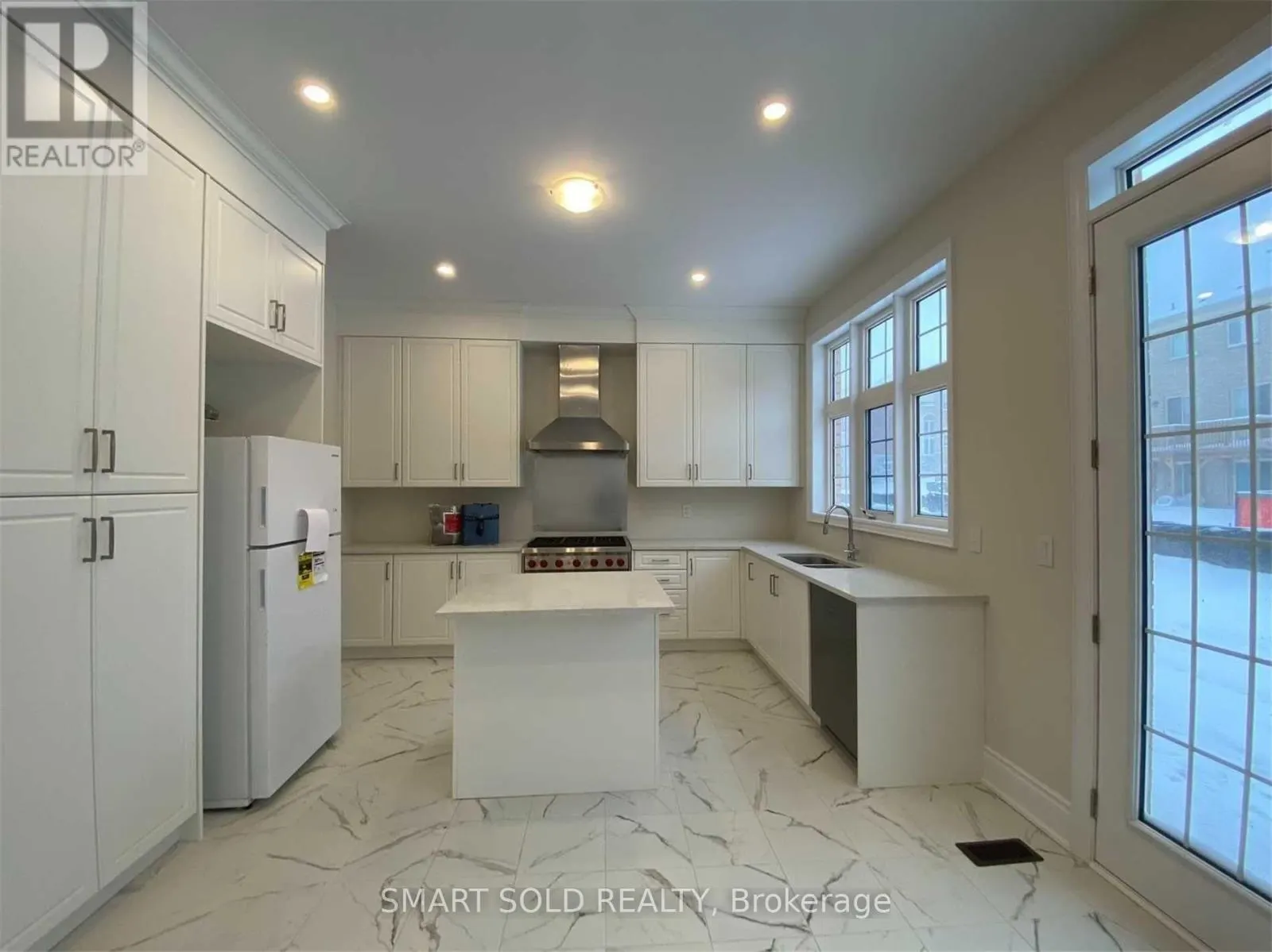 30 MENOTTI DRIVE