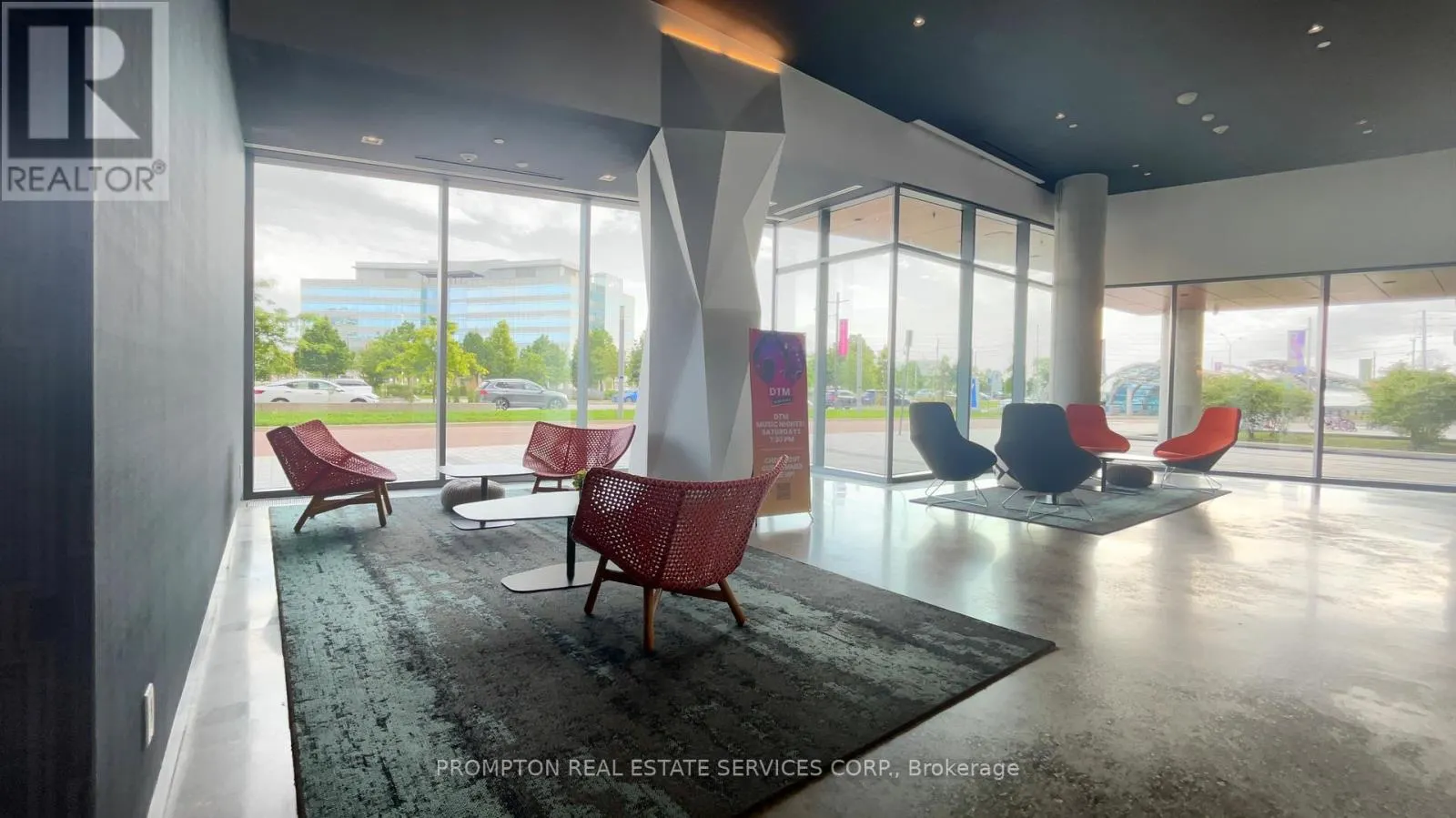 807 - 8 ROUGE VALLEY DRIVE W