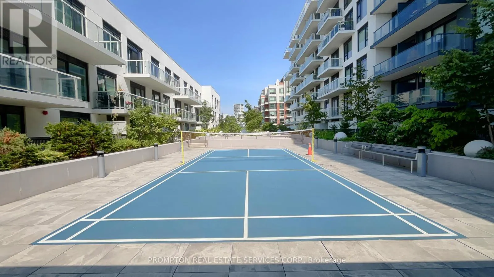 807 - 8 ROUGE VALLEY DRIVE W