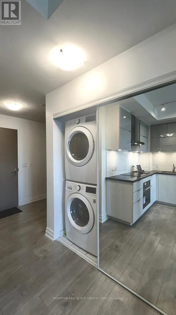807 - 8 ROUGE VALLEY DRIVE W