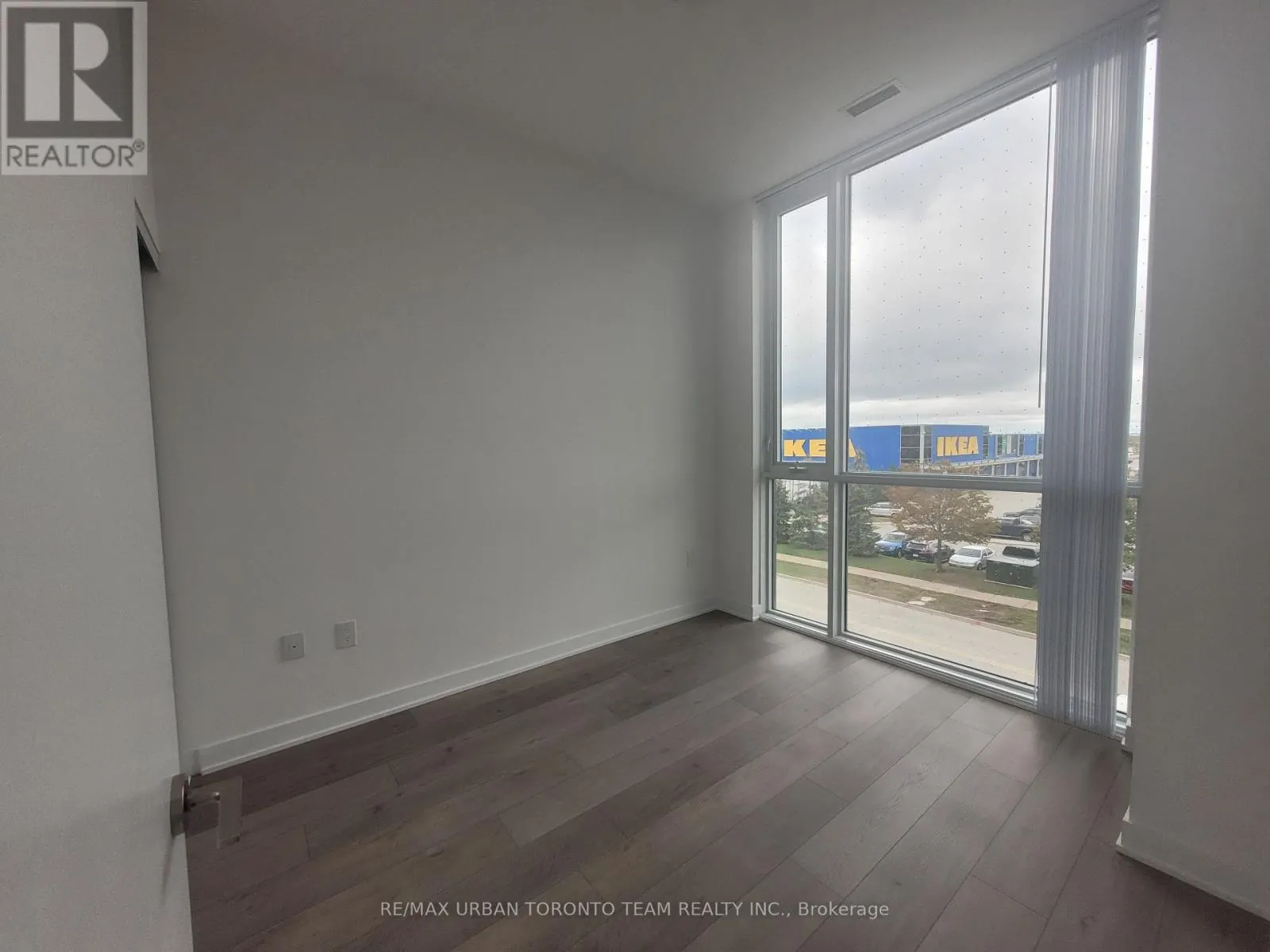 208 - 10 HONEYCRISP CRESCENT