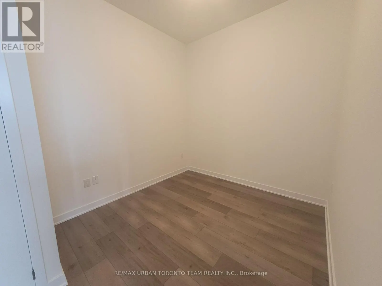 208 - 10 HONEYCRISP CRESCENT