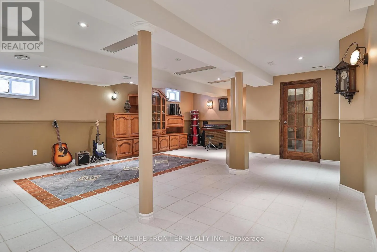 110 RED RIVER CRESCENT