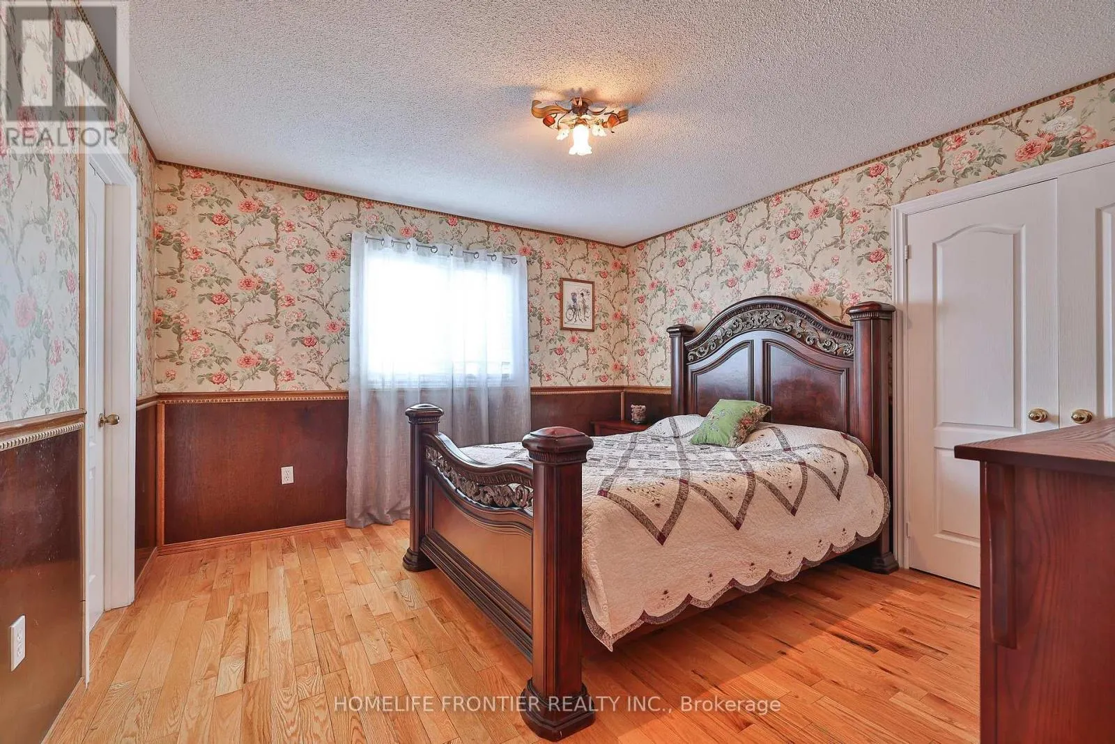 110 RED RIVER CRESCENT