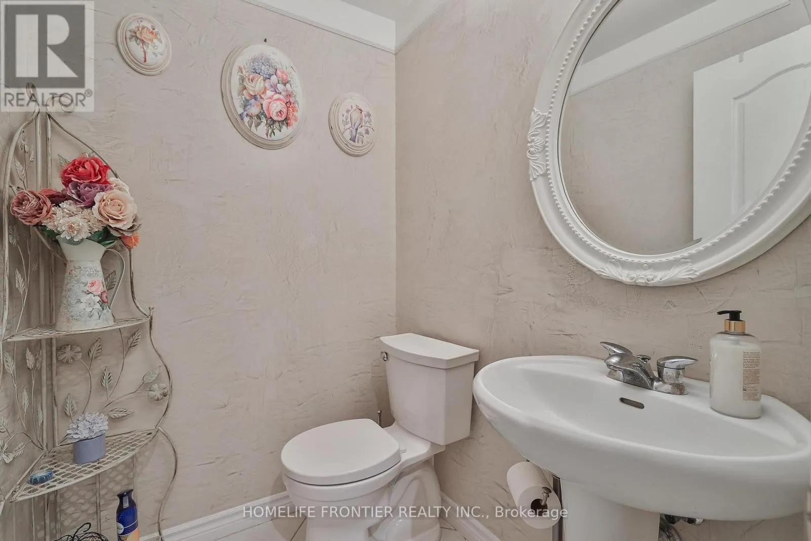 110 RED RIVER CRESCENT