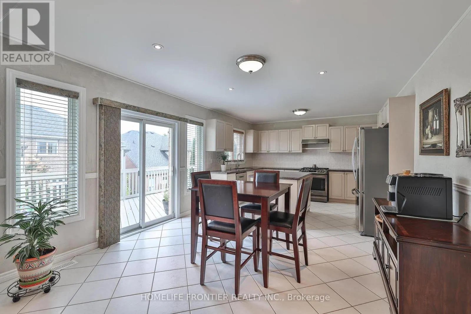 110 RED RIVER CRESCENT