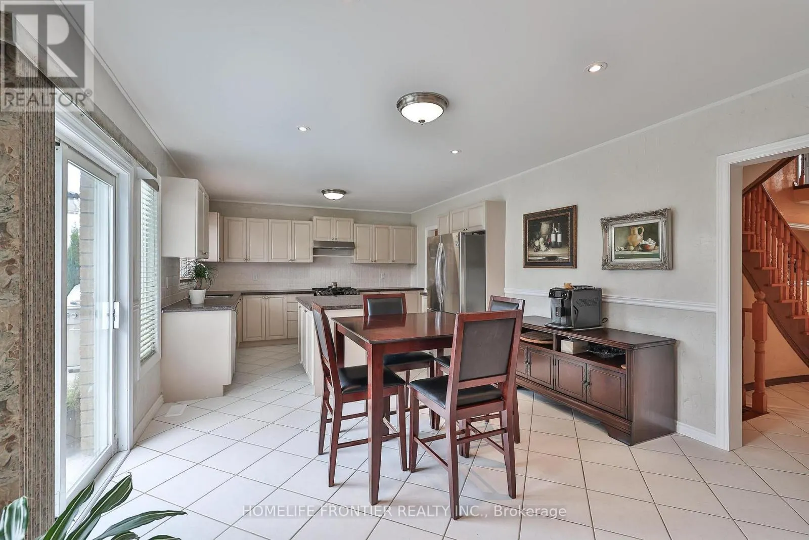 110 RED RIVER CRESCENT