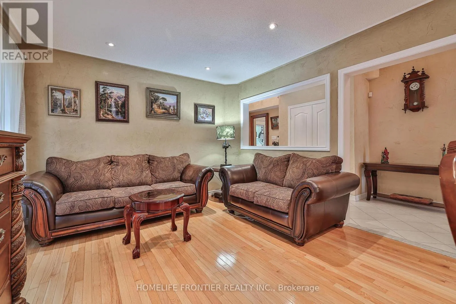 110 RED RIVER CRESCENT