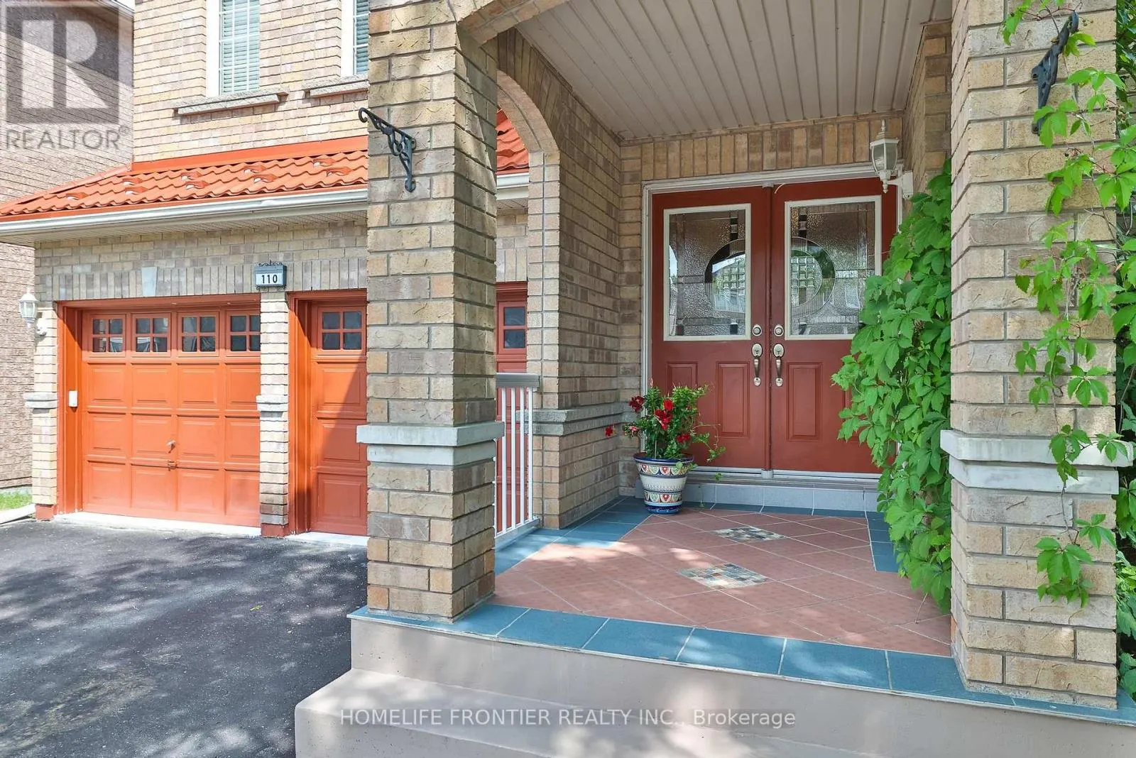 110 RED RIVER CRESCENT
