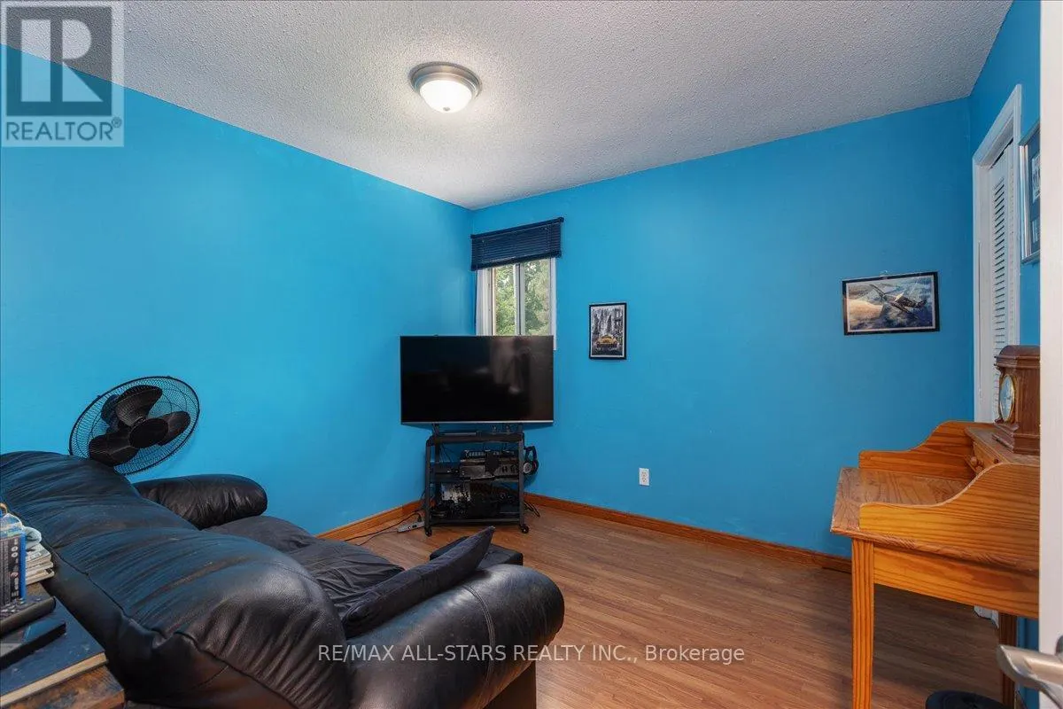 166 SILAS BOULEVARD