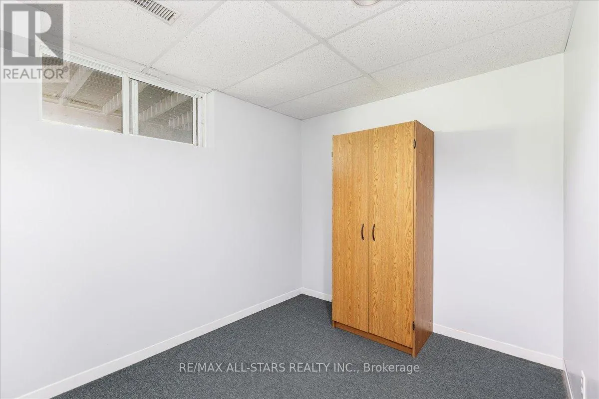 166 SILAS BOULEVARD