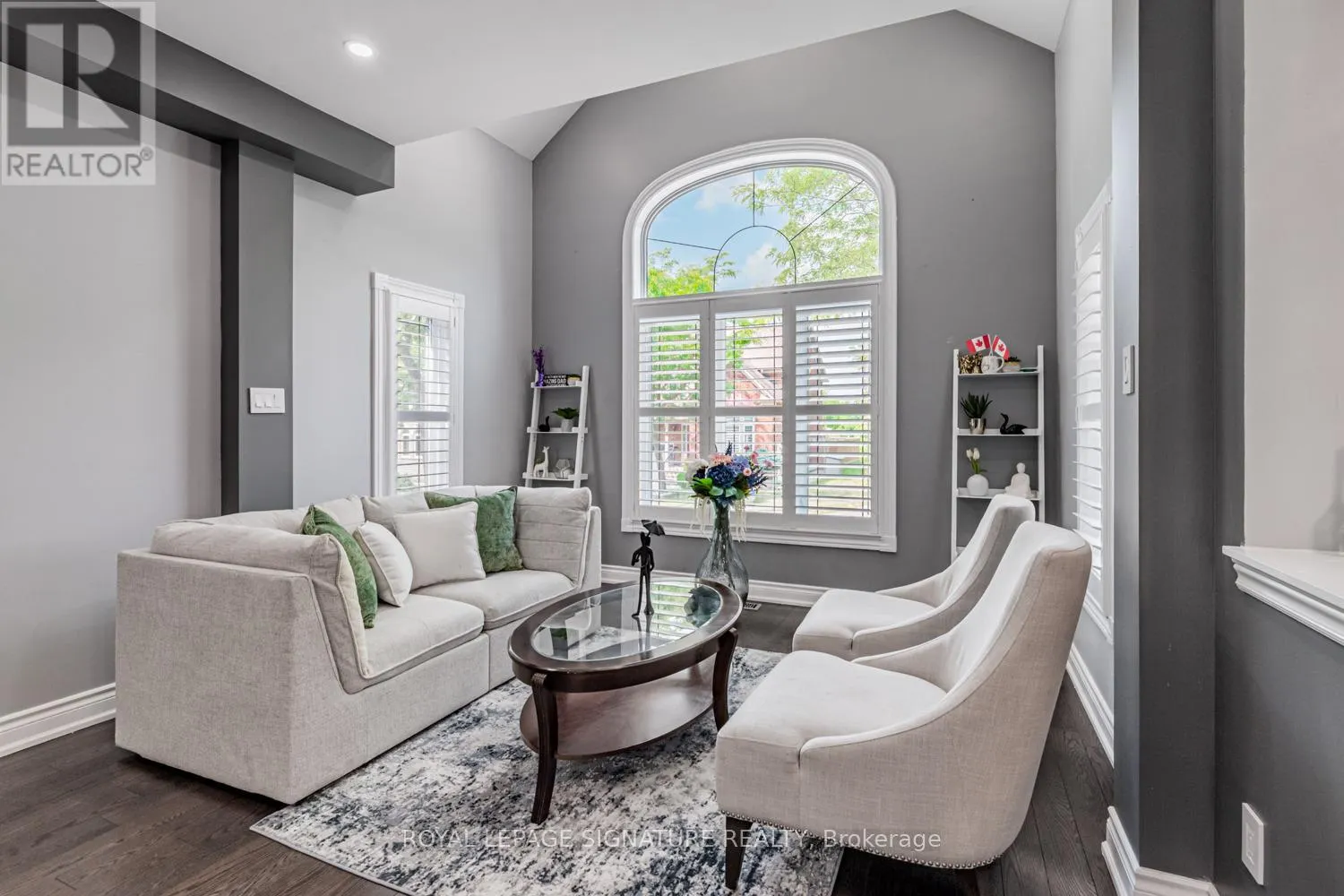 5 SANDCHERRY AVENUE