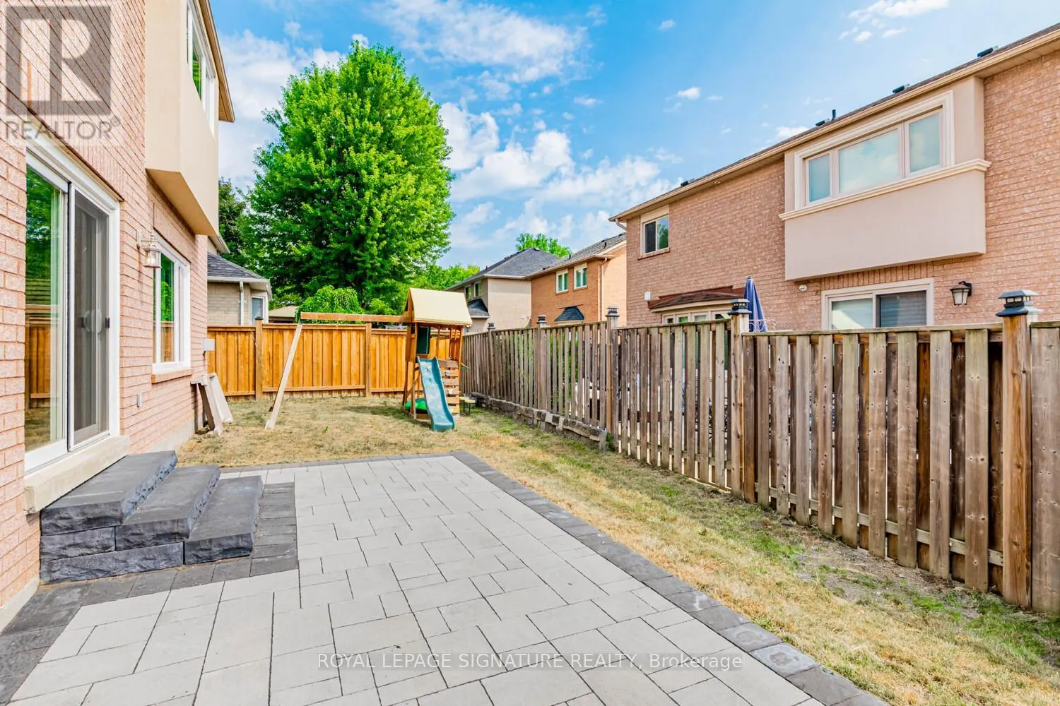 5 SANDCHERRY AVENUE