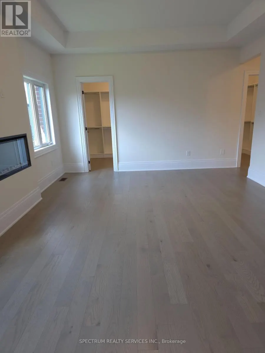10 ADARIO CRESCENT