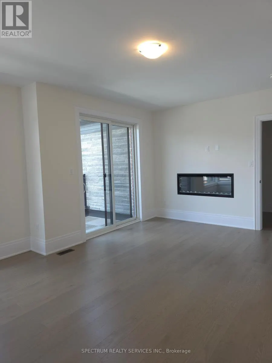 10 ADARIO CRESCENT
