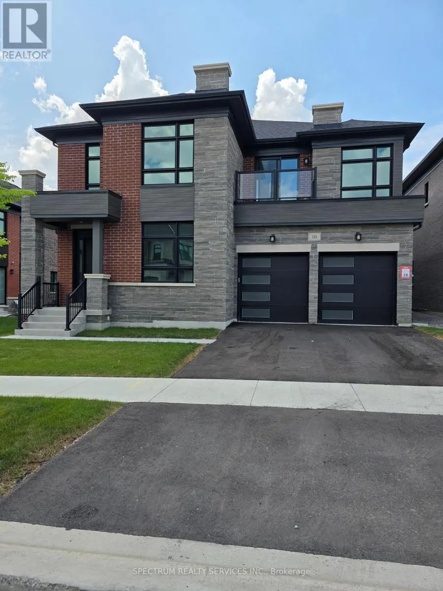 10 ADARIO CRESCENT