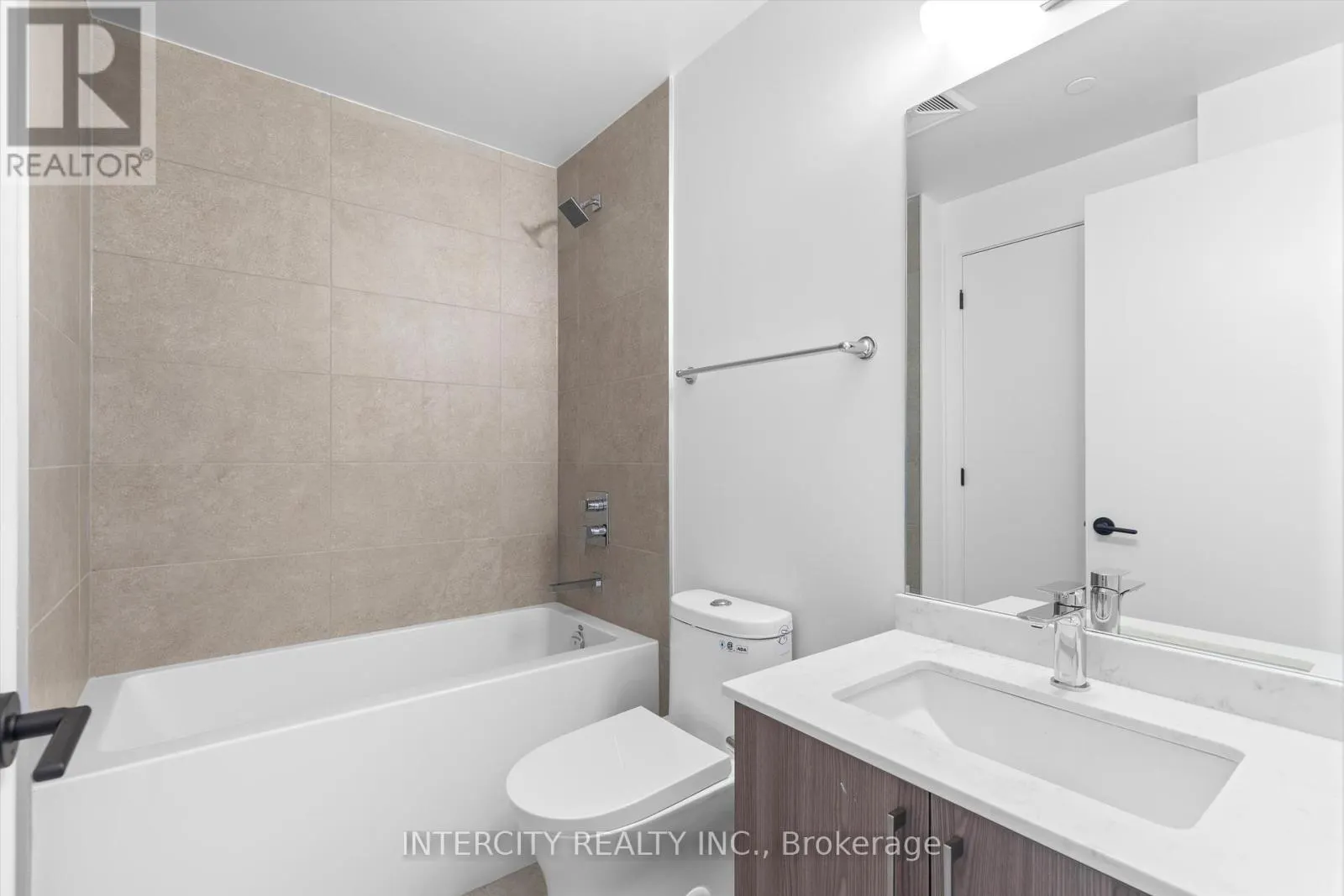 213 - 2075 KING ROAD
