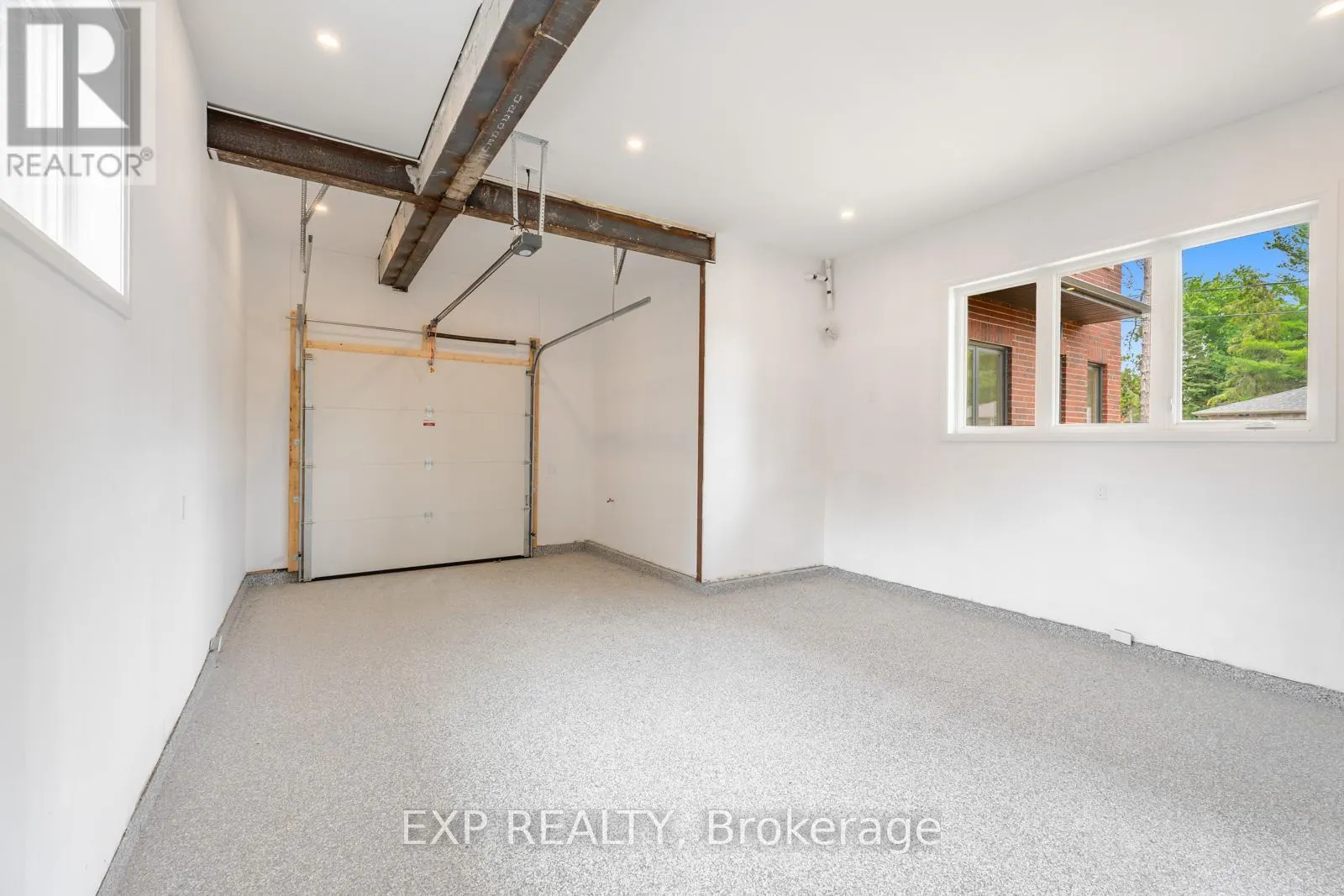 271 MAIN STREET N
