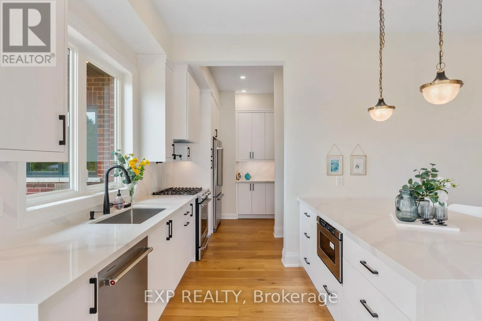 271 MAIN STREET N