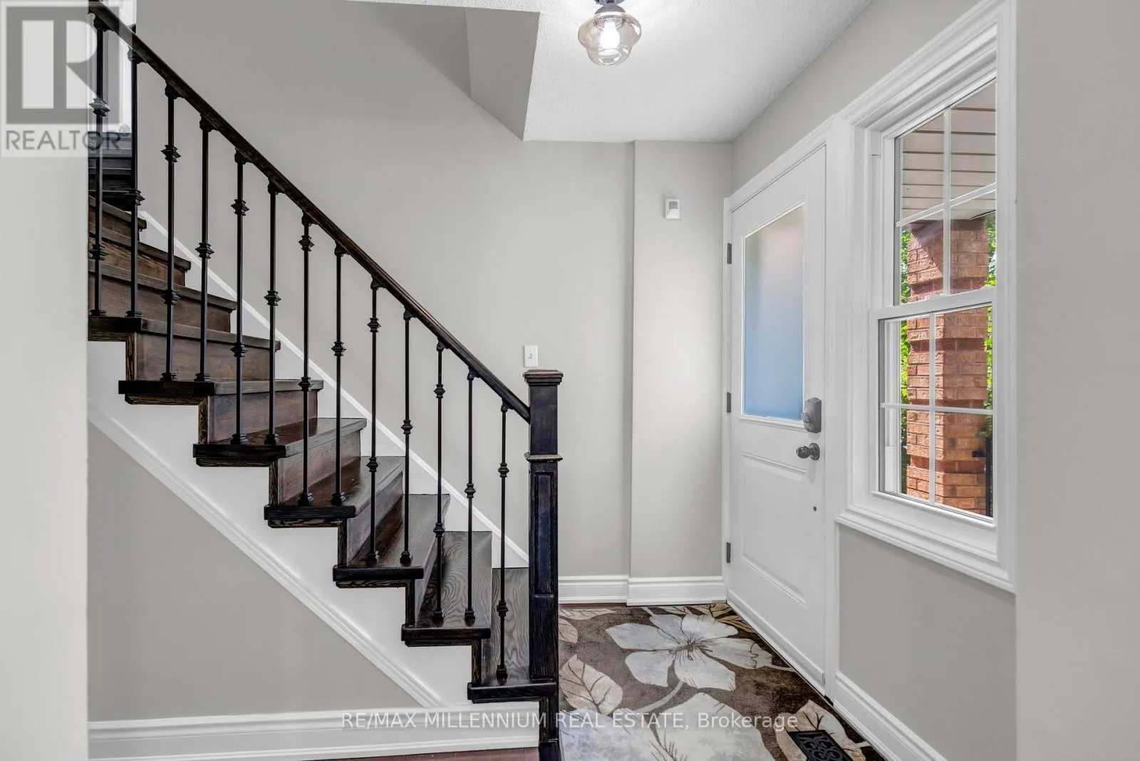 24 - 302 WILKES COURT N