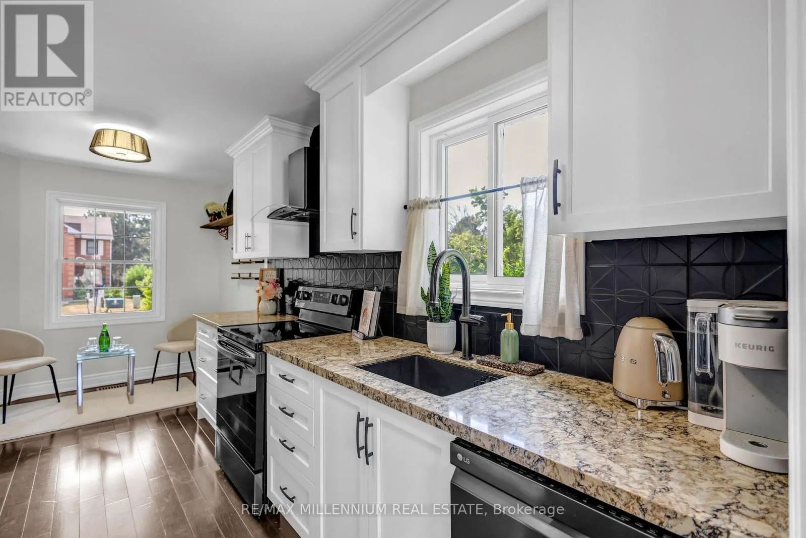 24 - 302 WILKES COURT N