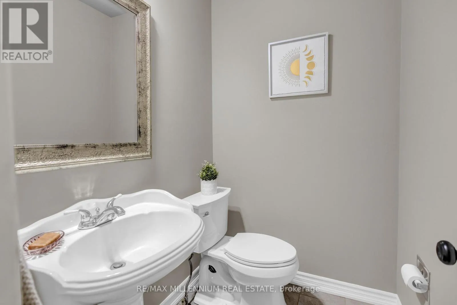 24 - 302 WILKES COURT N