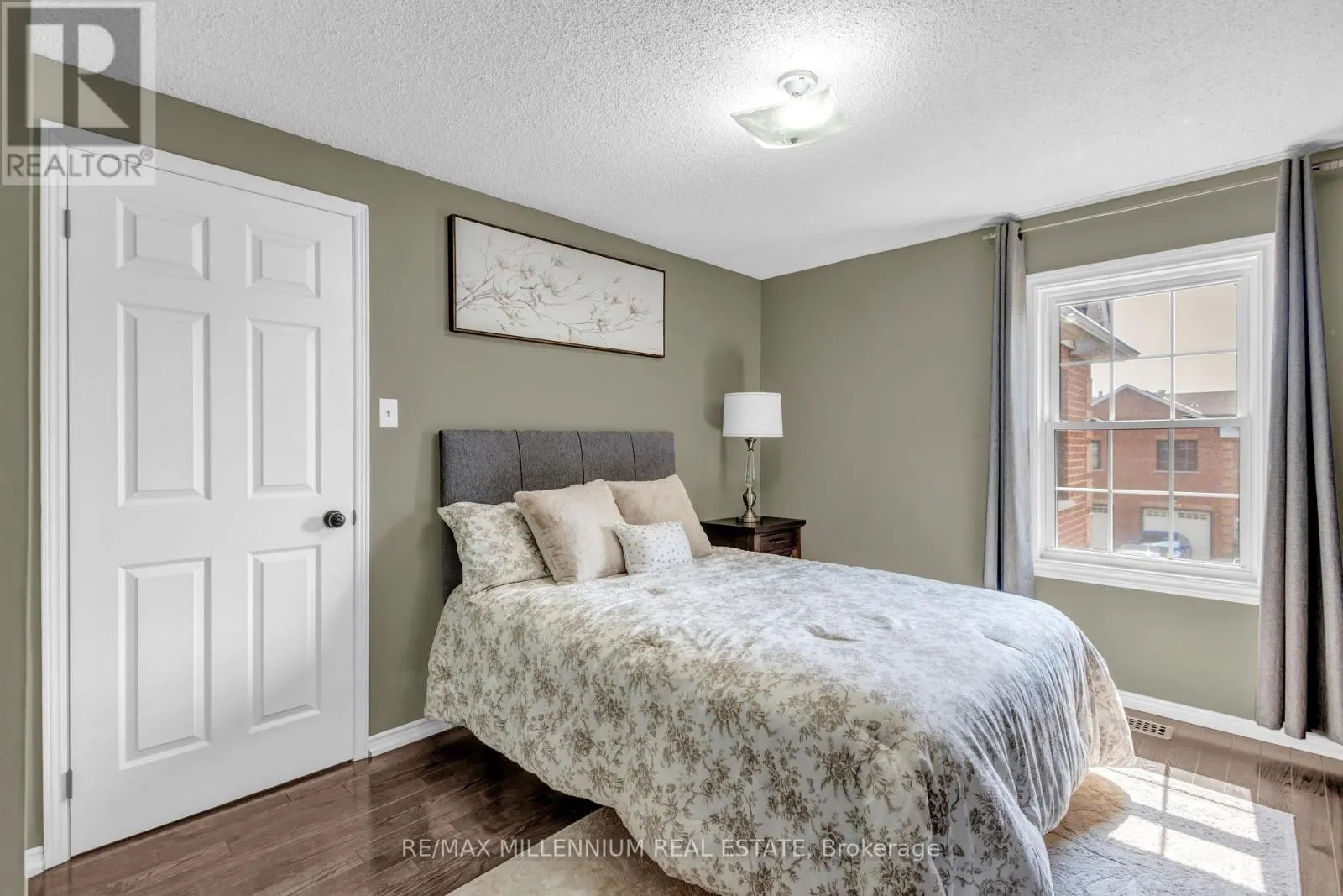 24 - 302 WILKES COURT N