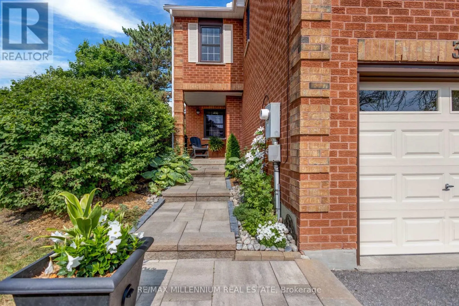 24 - 302 WILKES COURT N