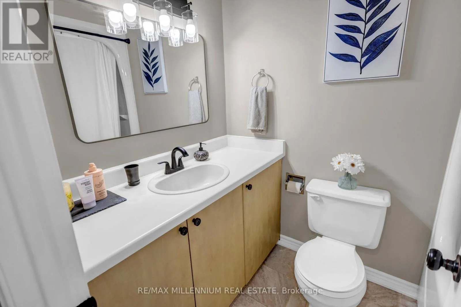 24 - 302 WILKES COURT N