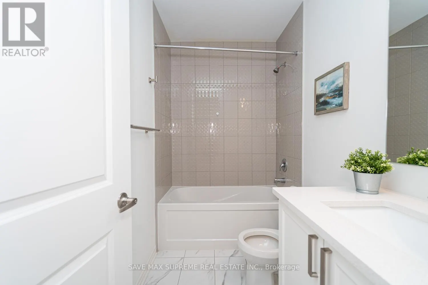 5 BAYBERRY DRIVE