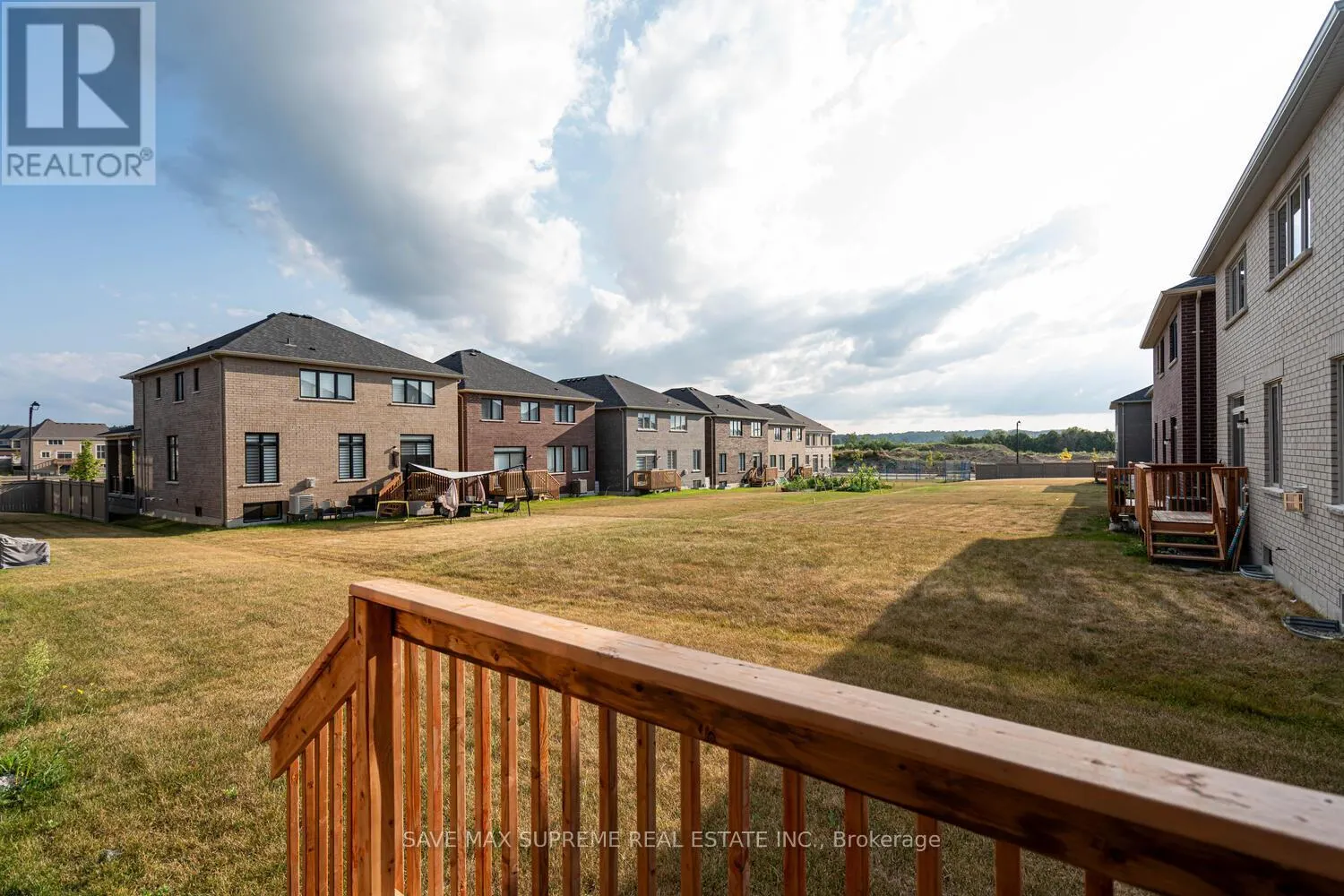 5 BAYBERRY DRIVE