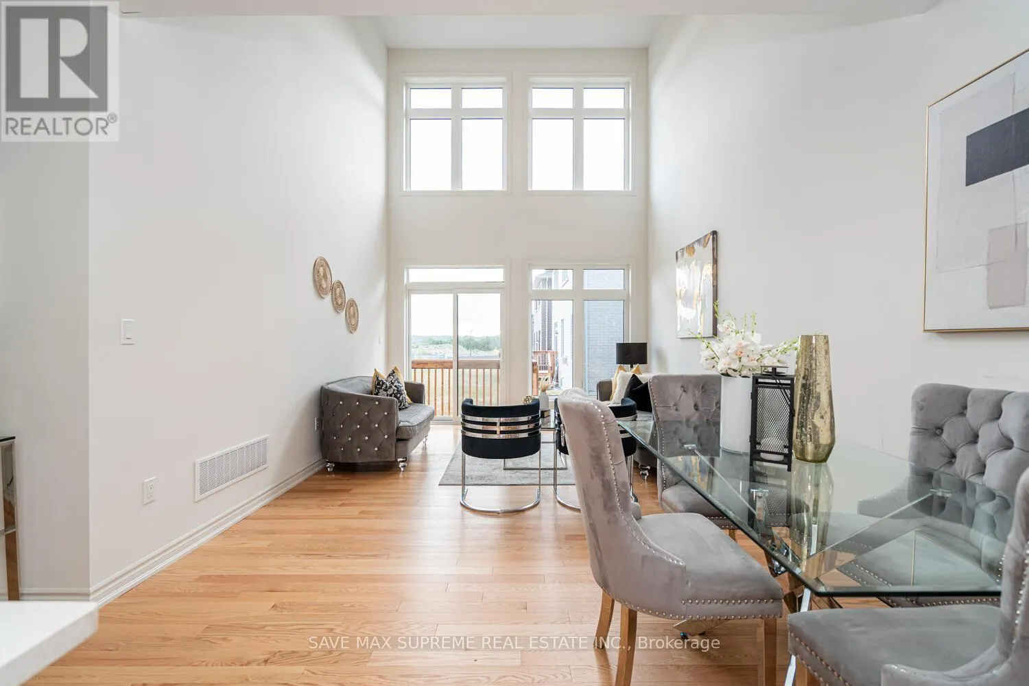 5 BAYBERRY DRIVE