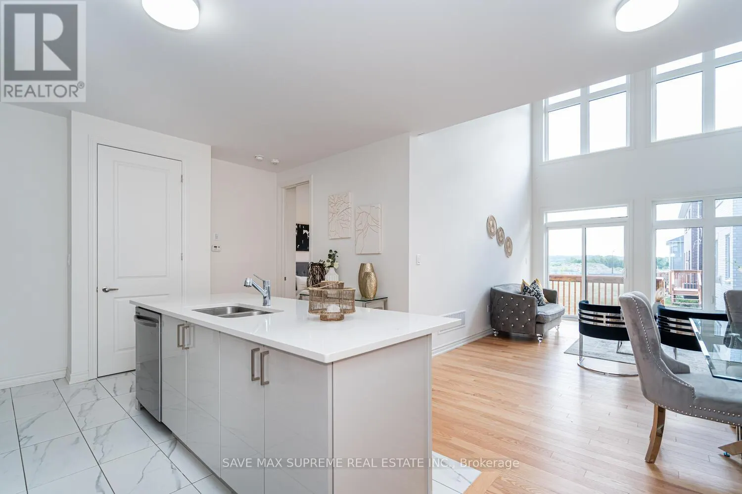 5 BAYBERRY DRIVE