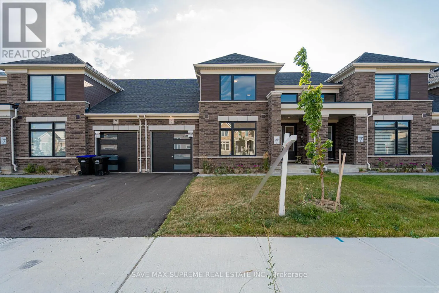 5 BAYBERRY DRIVE