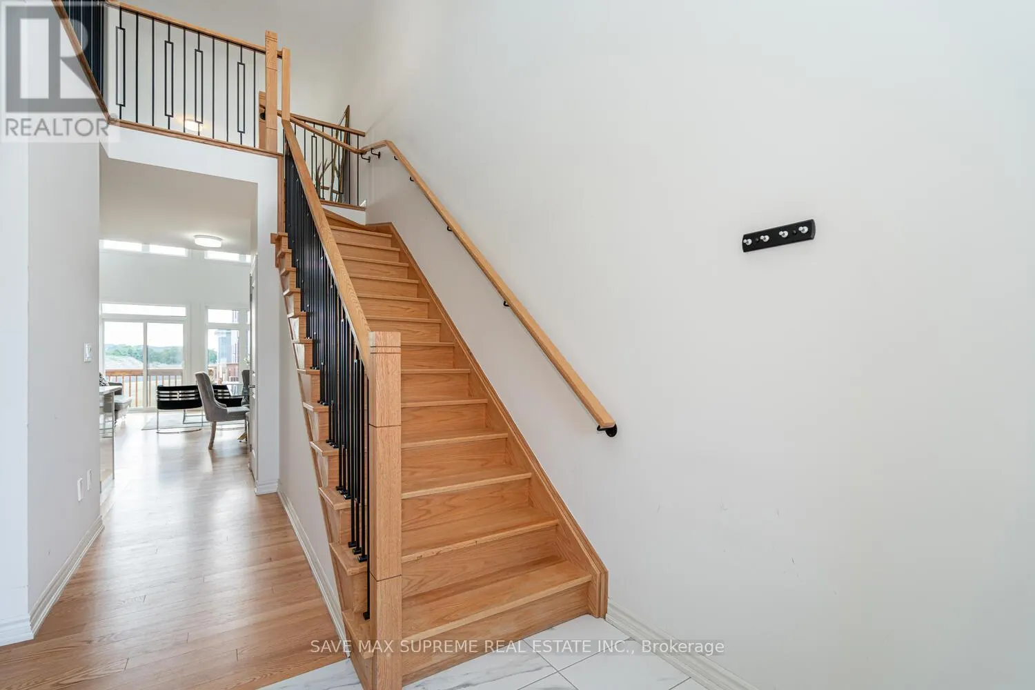 5 BAYBERRY DRIVE