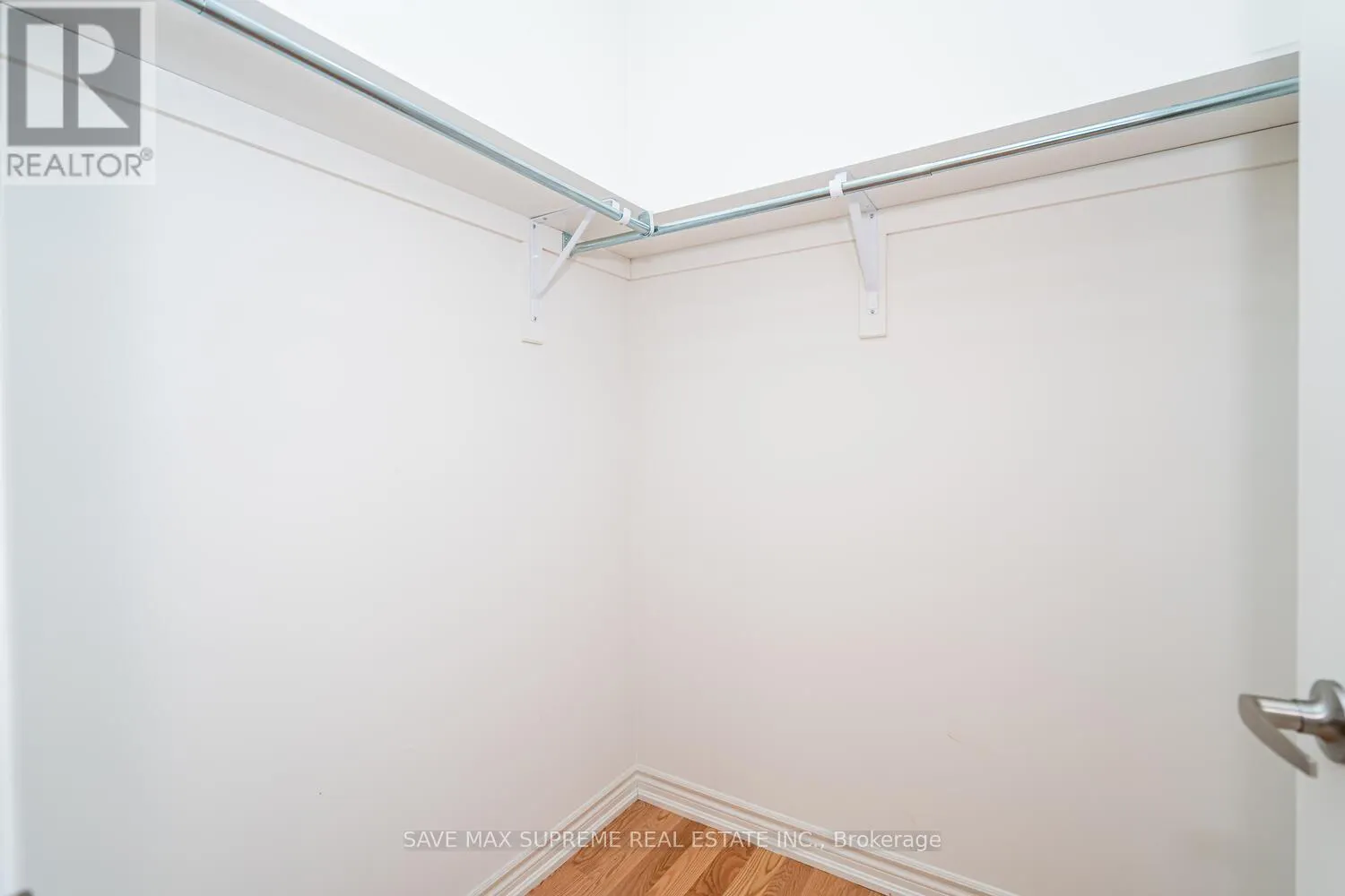5 BAYBERRY DRIVE
