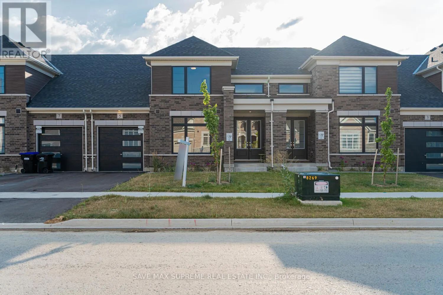 5 BAYBERRY DRIVE