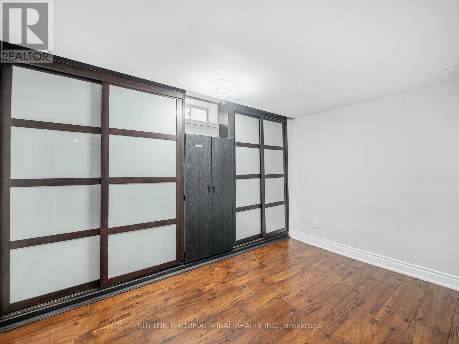 60 STARWOOD ROAD